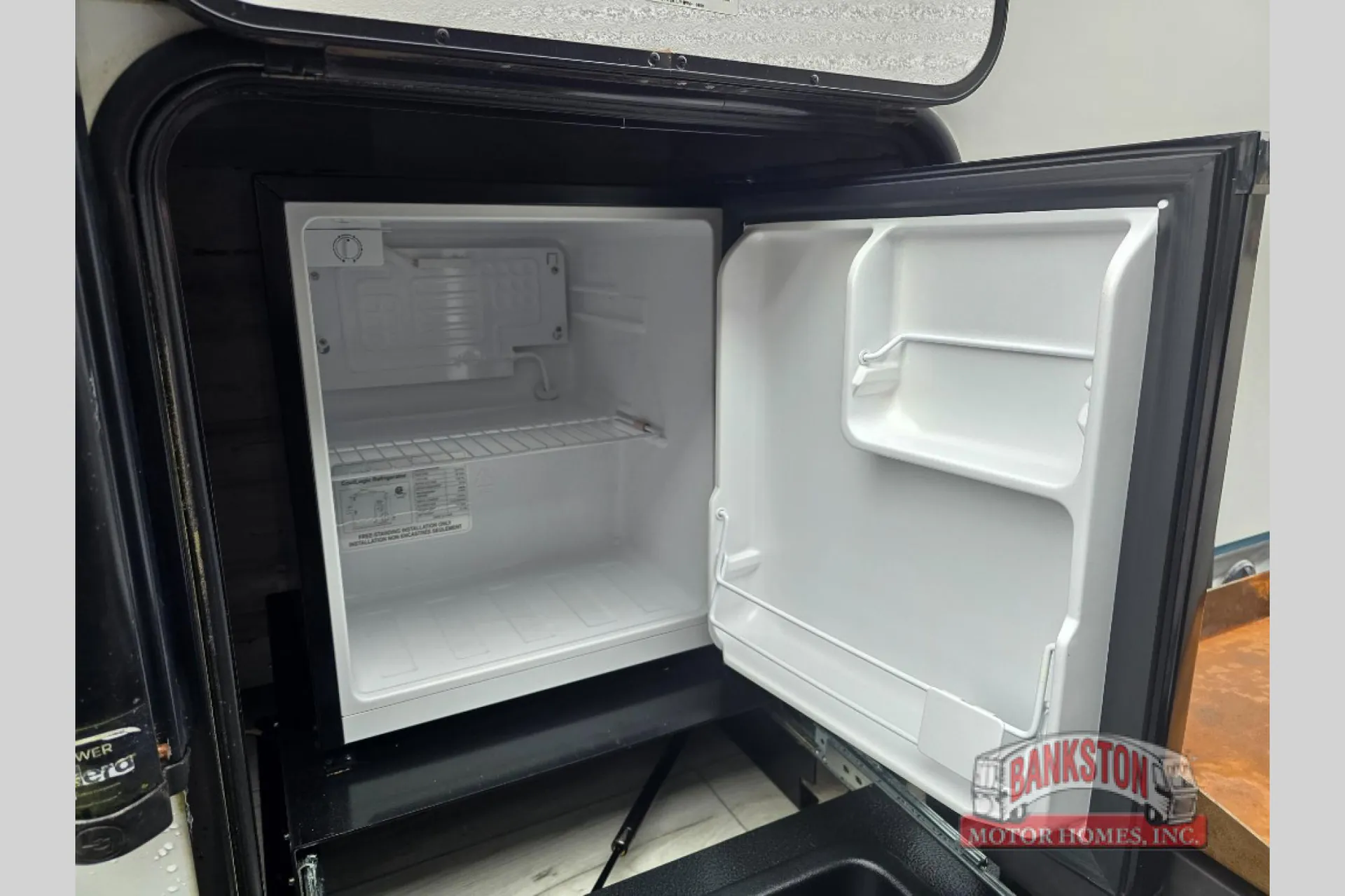 2022 Forest River Surveyor Legend 252RBLE — Photo 5