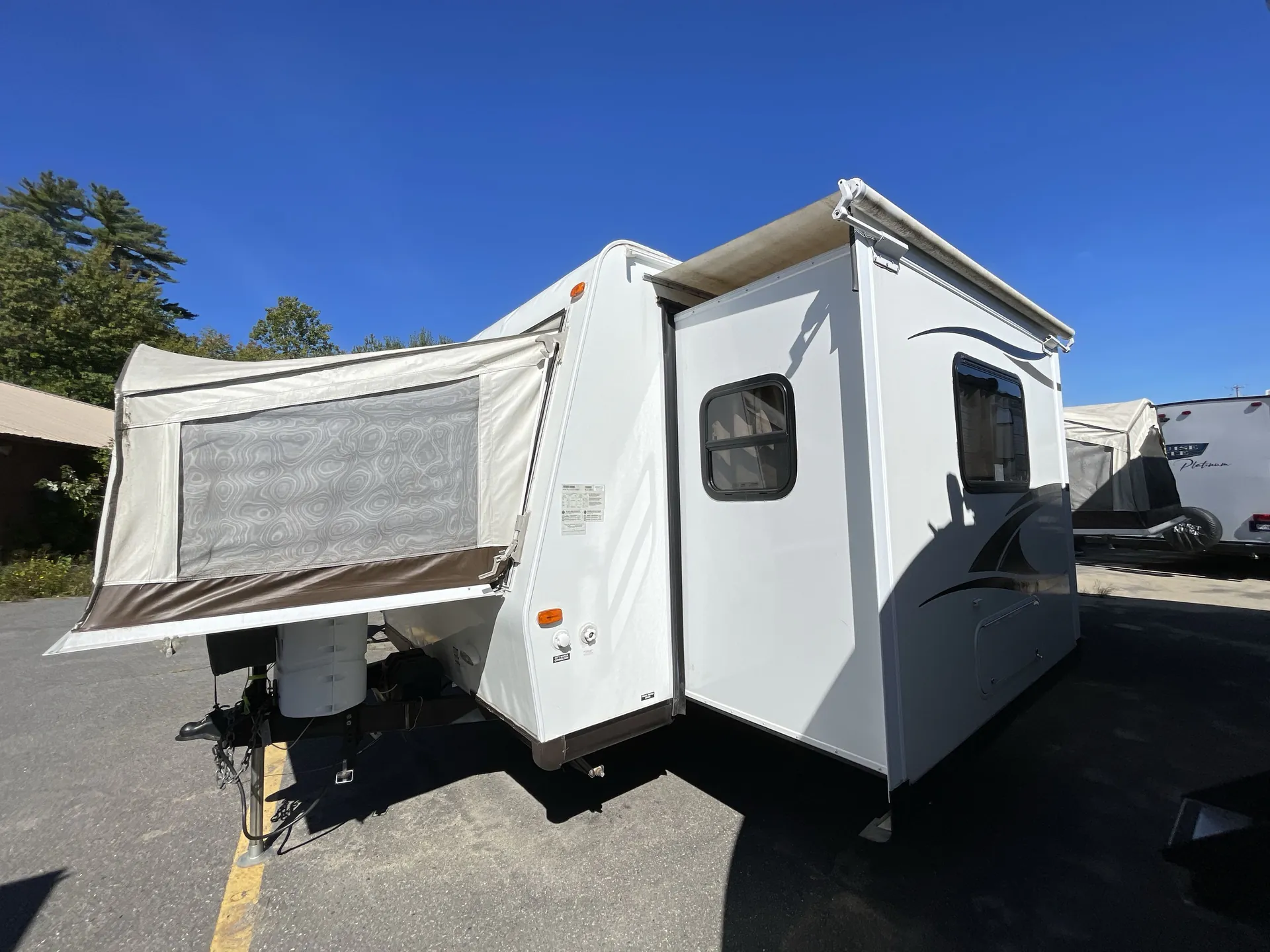 2014 Forest River Rockwood Roo 233S — off campside