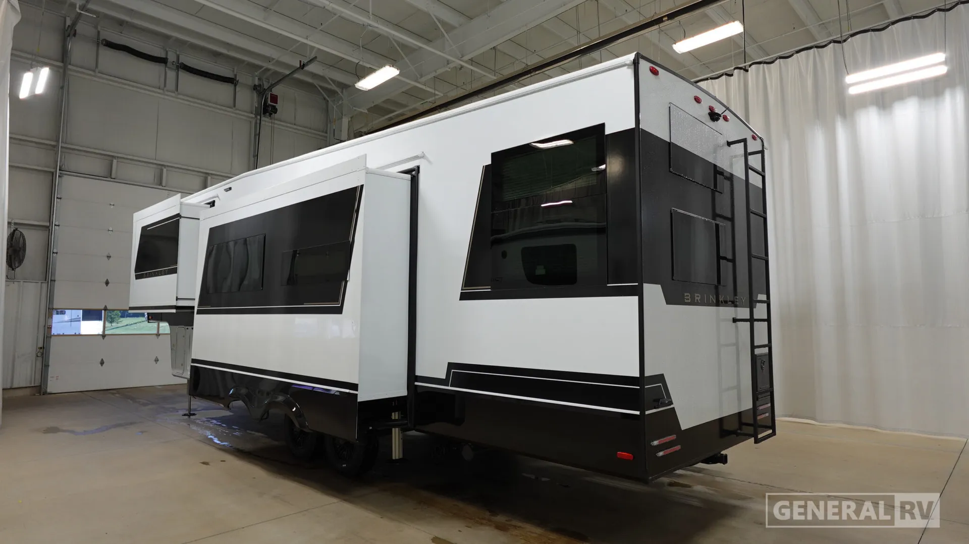 2027 Brinkley Model Z 3210 - Photo 4