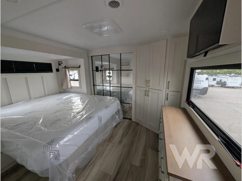 2027 Brinkley Model G 3970, Photos photo 60