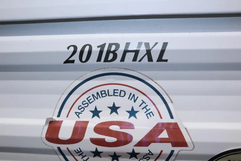 2018 Forest River Wildwood X-Lite 201BHXL — Photo 6