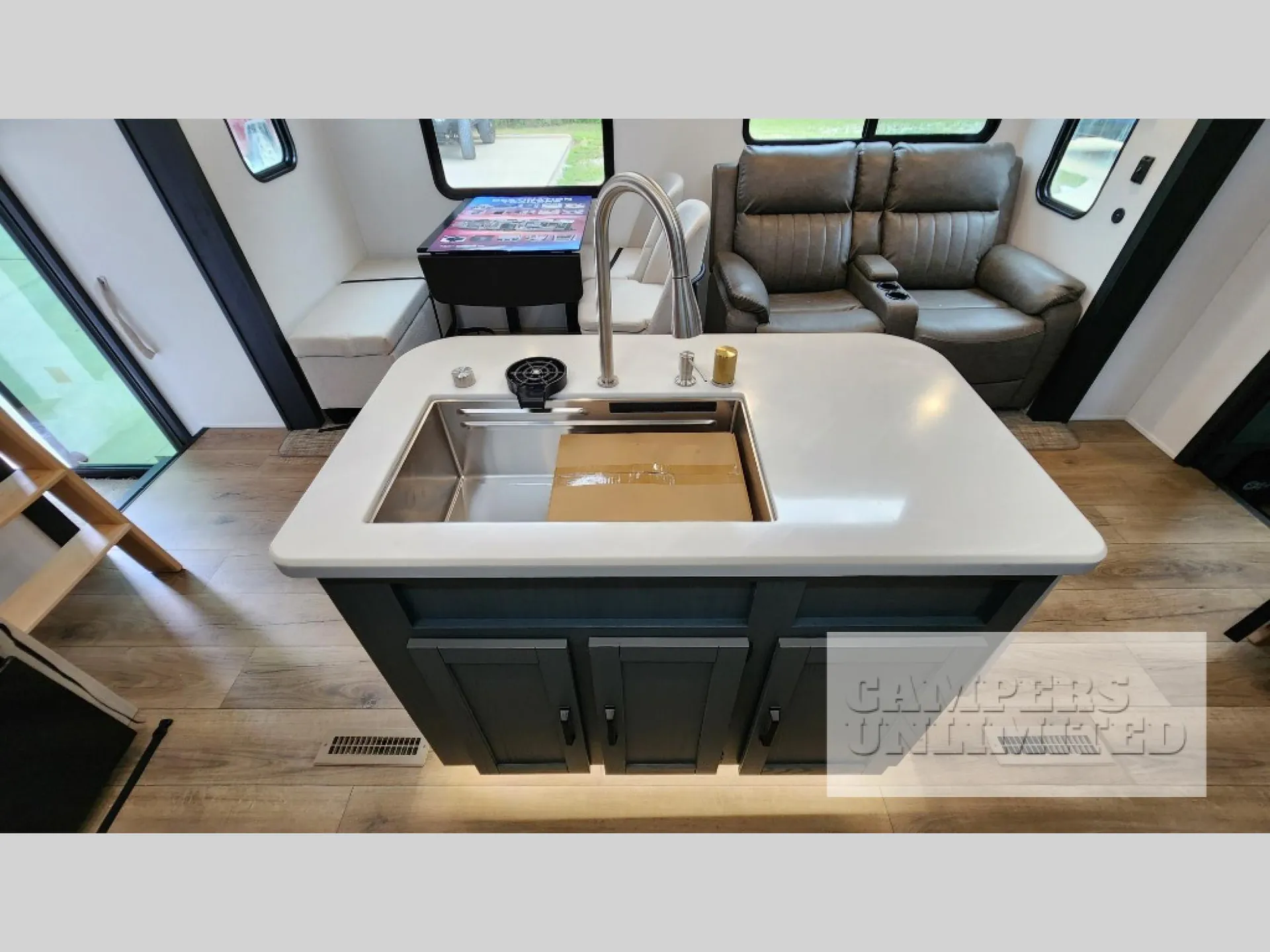 2026 Forest River Puma Vista 421LFT — Photo 7