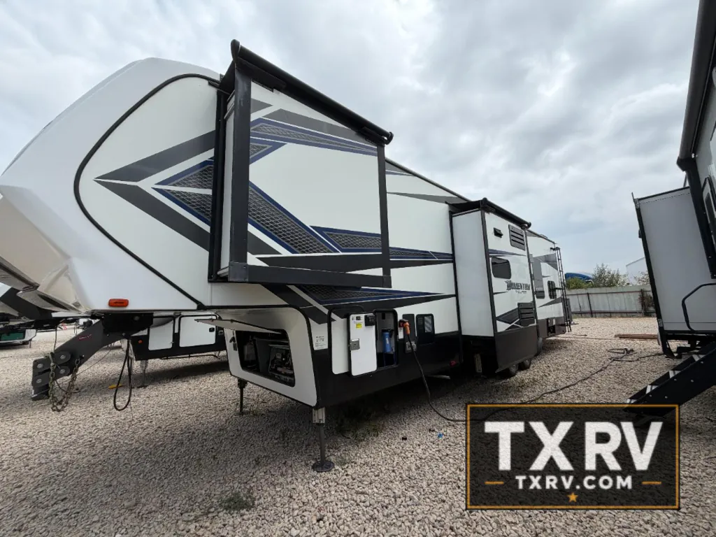 2018 Grand Design Momentum 351M, Photos photo 82