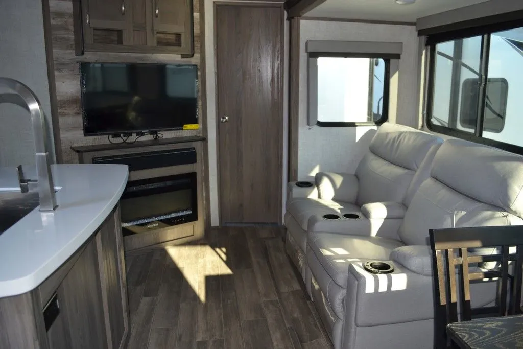 2024 Gulf Stream Envision 333BH, Photos photo 16