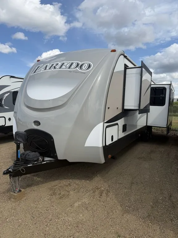 2016 Keystone Laredo 294RK - Photo 4