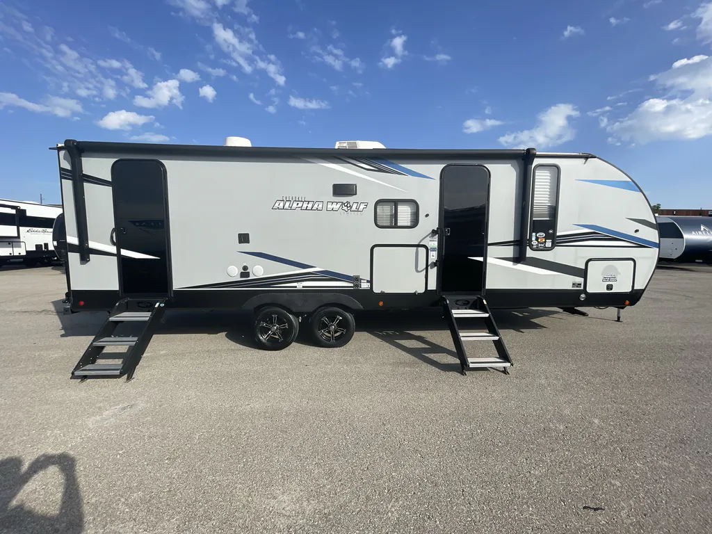 2022 Forest River Cherokee Alpha Wolf 26DBH-L, Photos photo 5