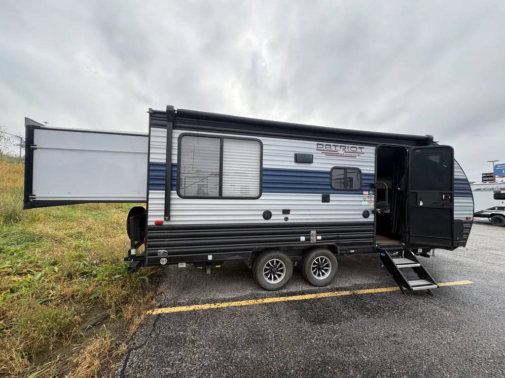 2022 Forest River Cherokee Grey Wolf 19SM, Photos photo 6