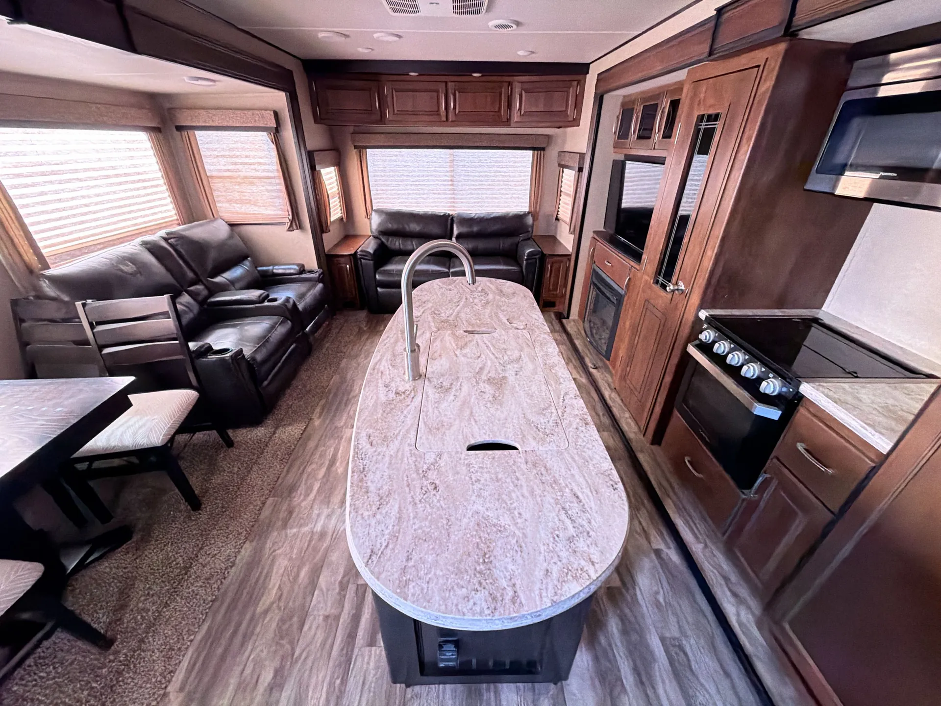 2019 Grand Design Reflection 315RLTS — living area main