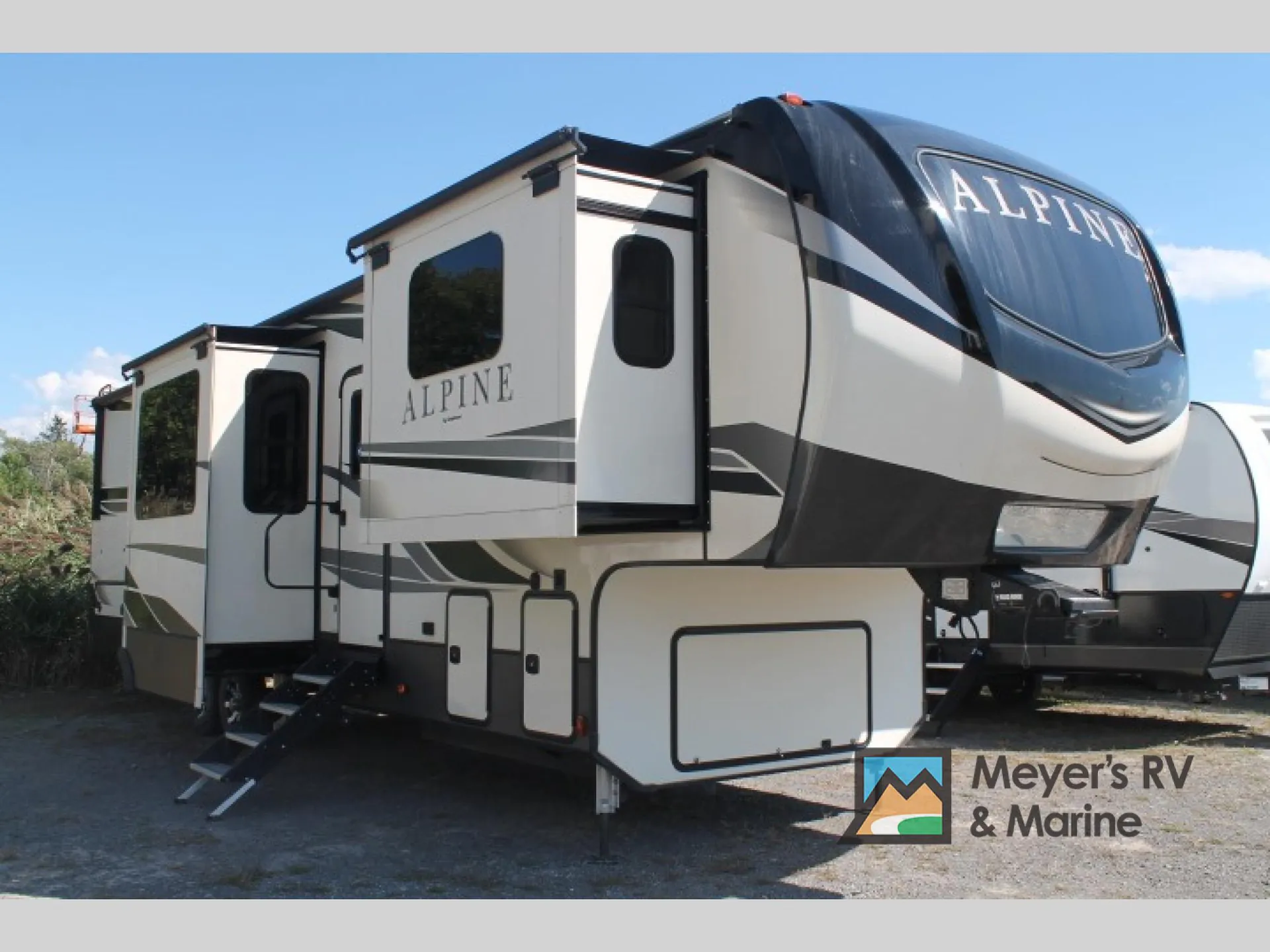 2020 Keystone Alpine 3710KP - Photo 2