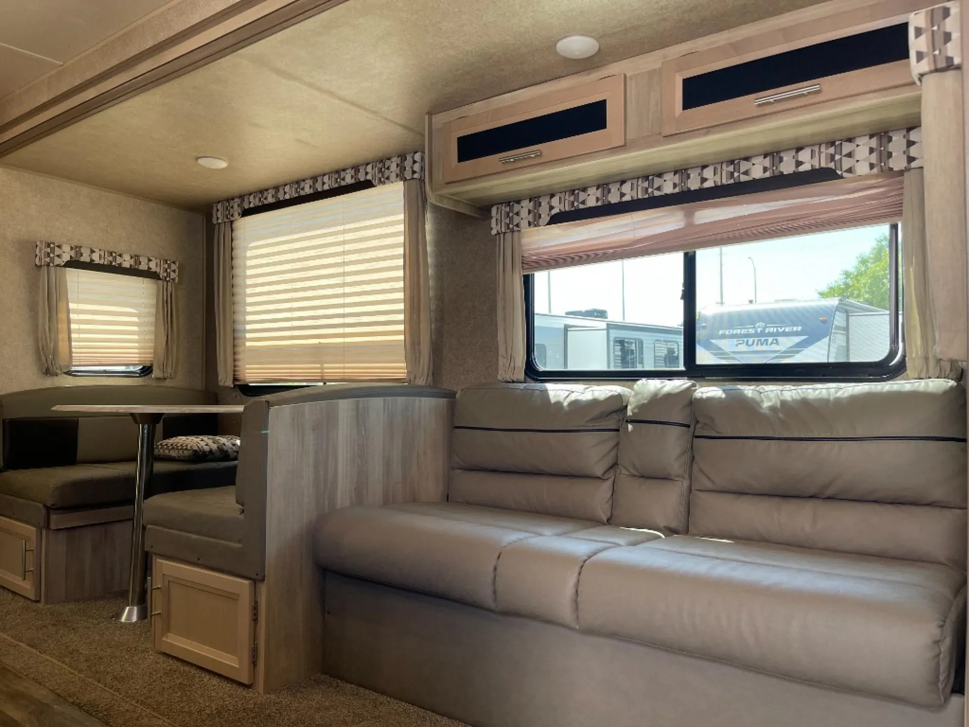 2020 Coachmen Catalina Legacy Edition 343BHTS - Photo 4