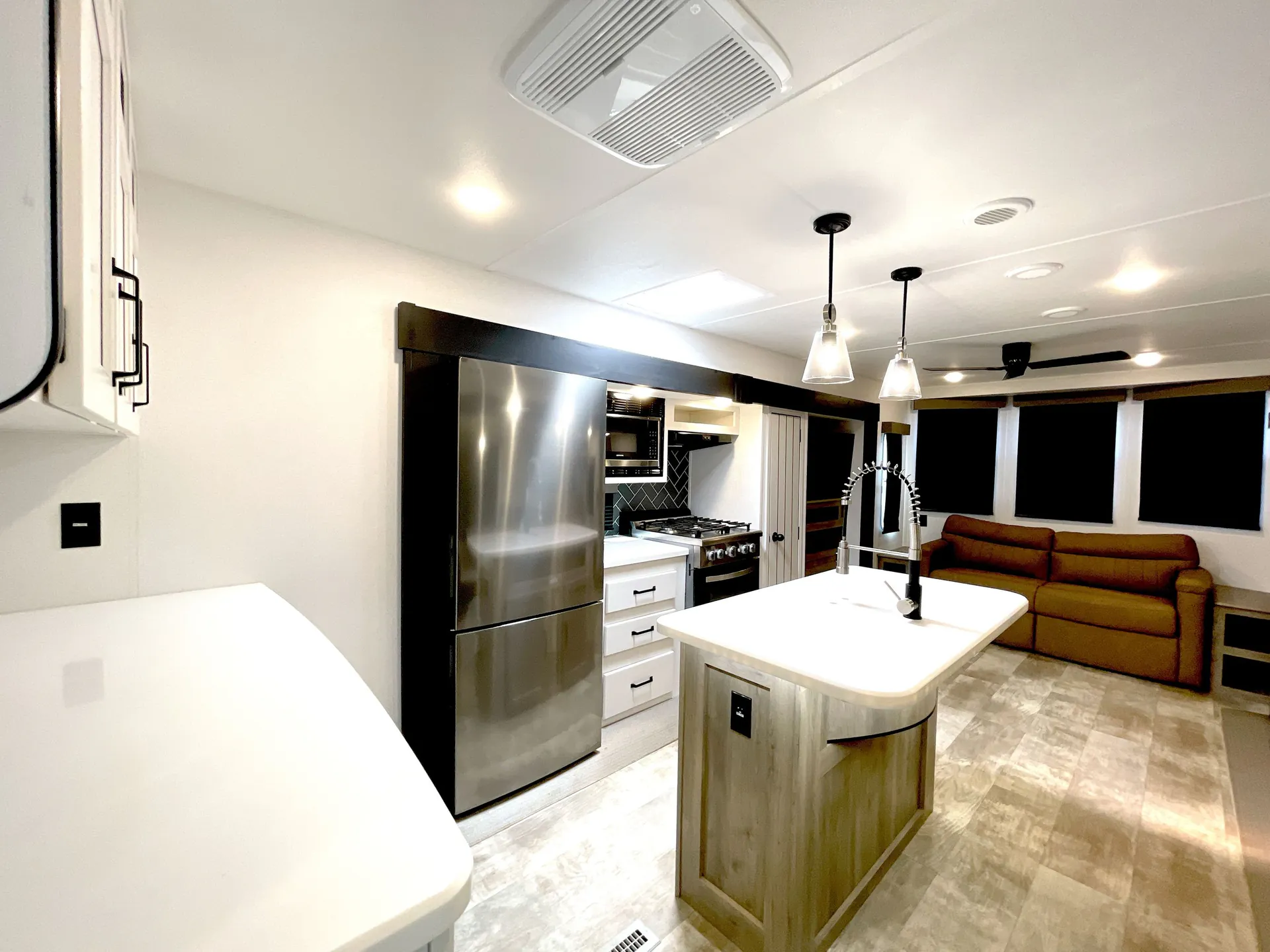 2025 Forest River Puma Vista 37PFL — living area main
