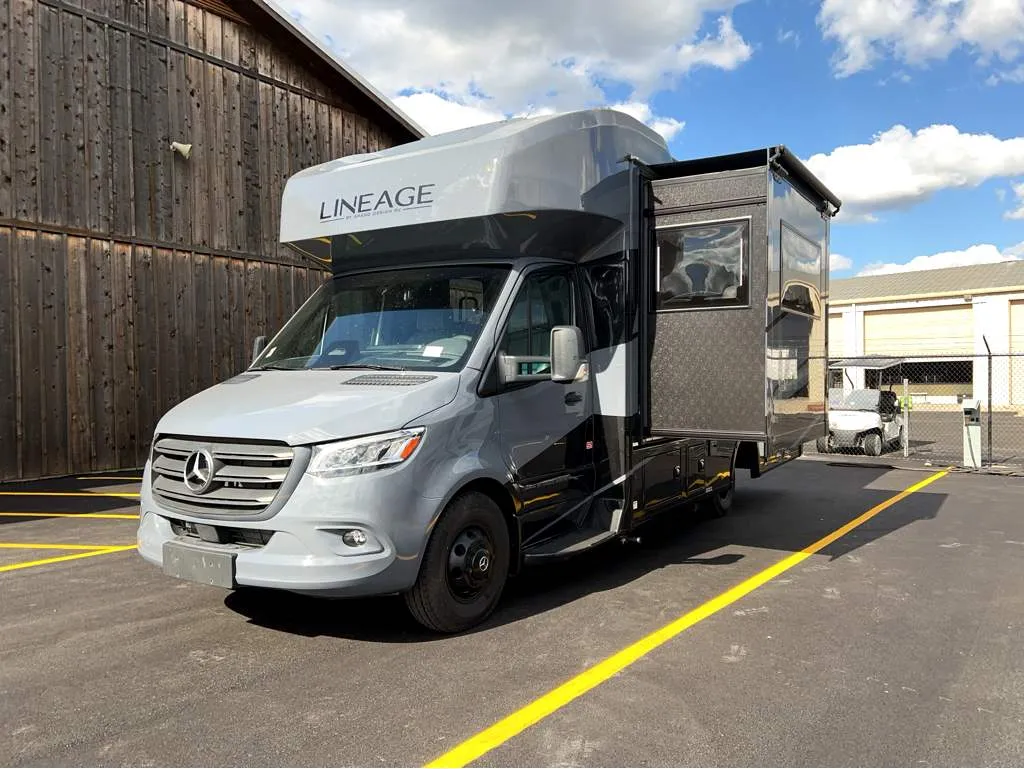 2026 Grand Design Lineage Series M 25TK - Photo 3