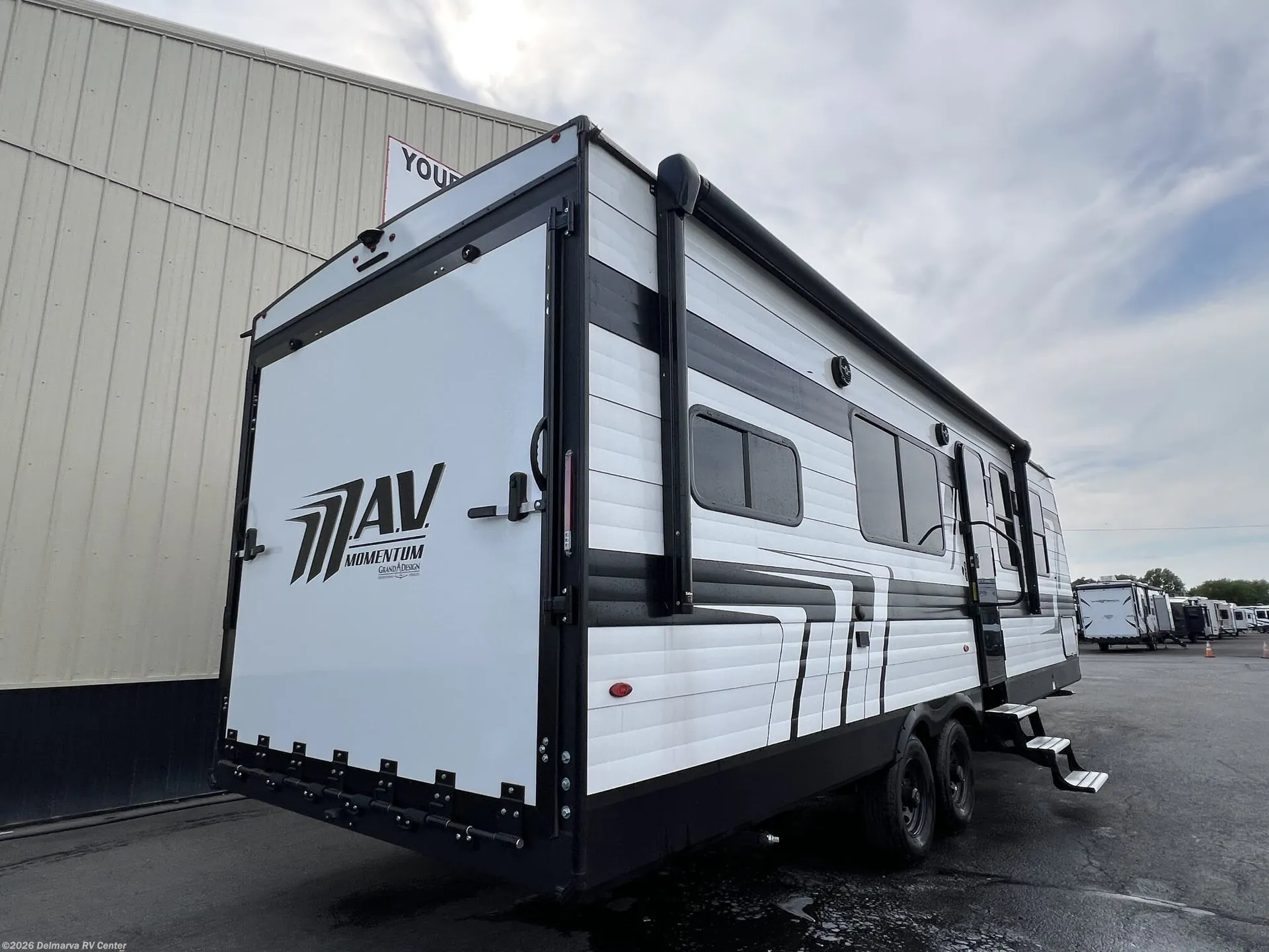 2025 Grand Design Momentum MAV 27MAV - Photo 4
