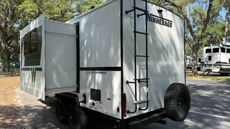 2027 Winnebago Micro Minnie 2108DS, Photos photo 4