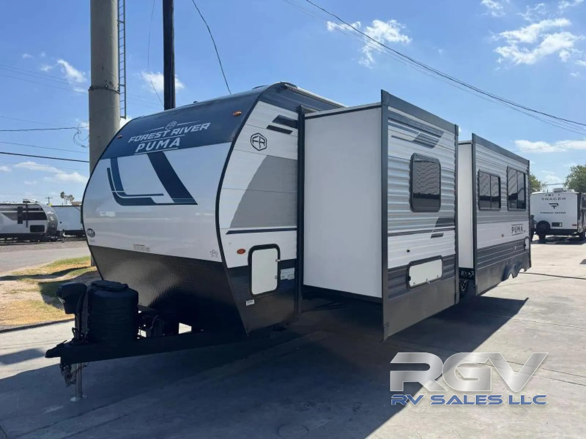 2025 Palomino Puma 29BHSQ - Photo 4