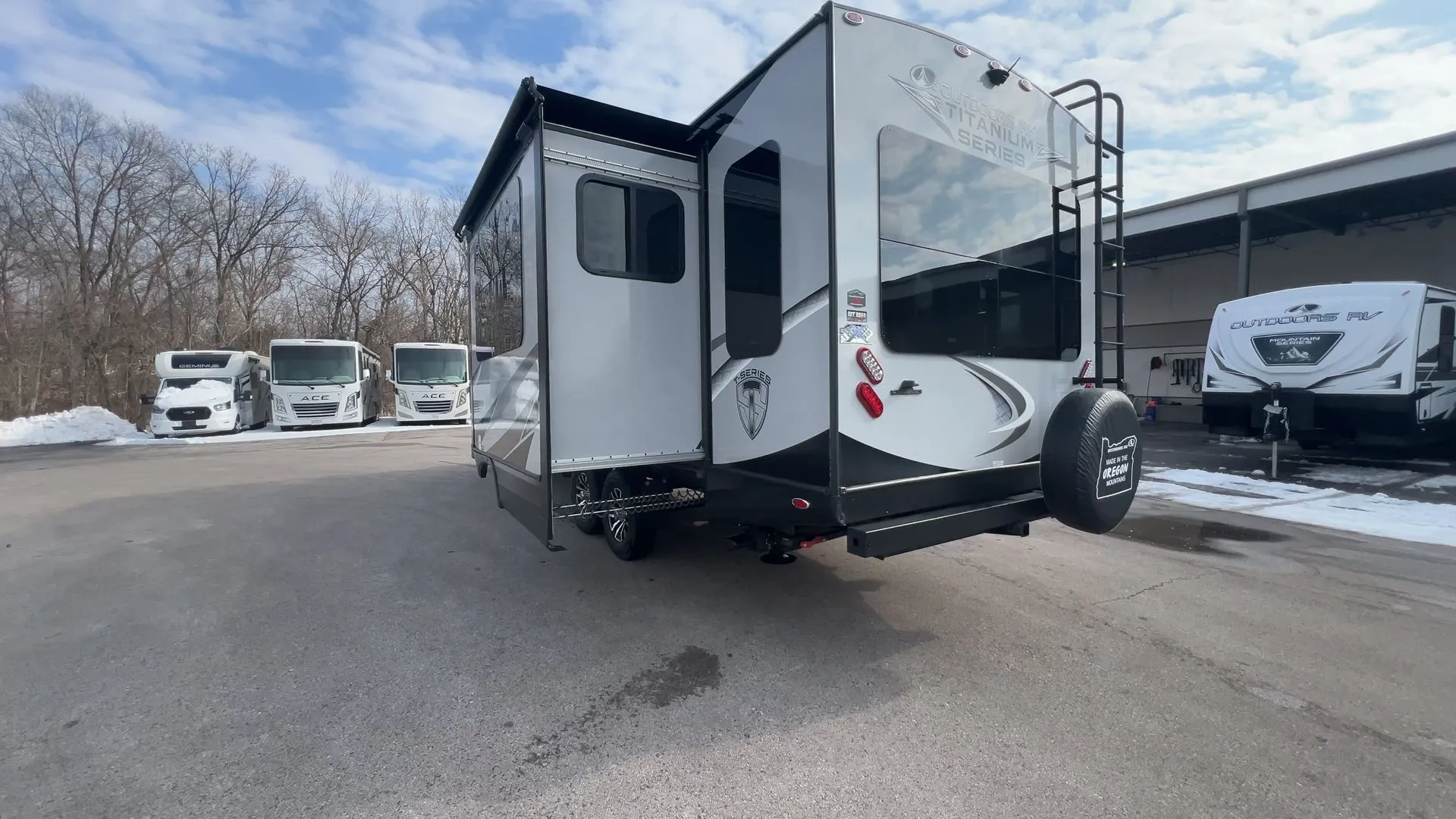 2026 Outdoors RV Timber Ridge Titanium Series 25RLS - Photo 2