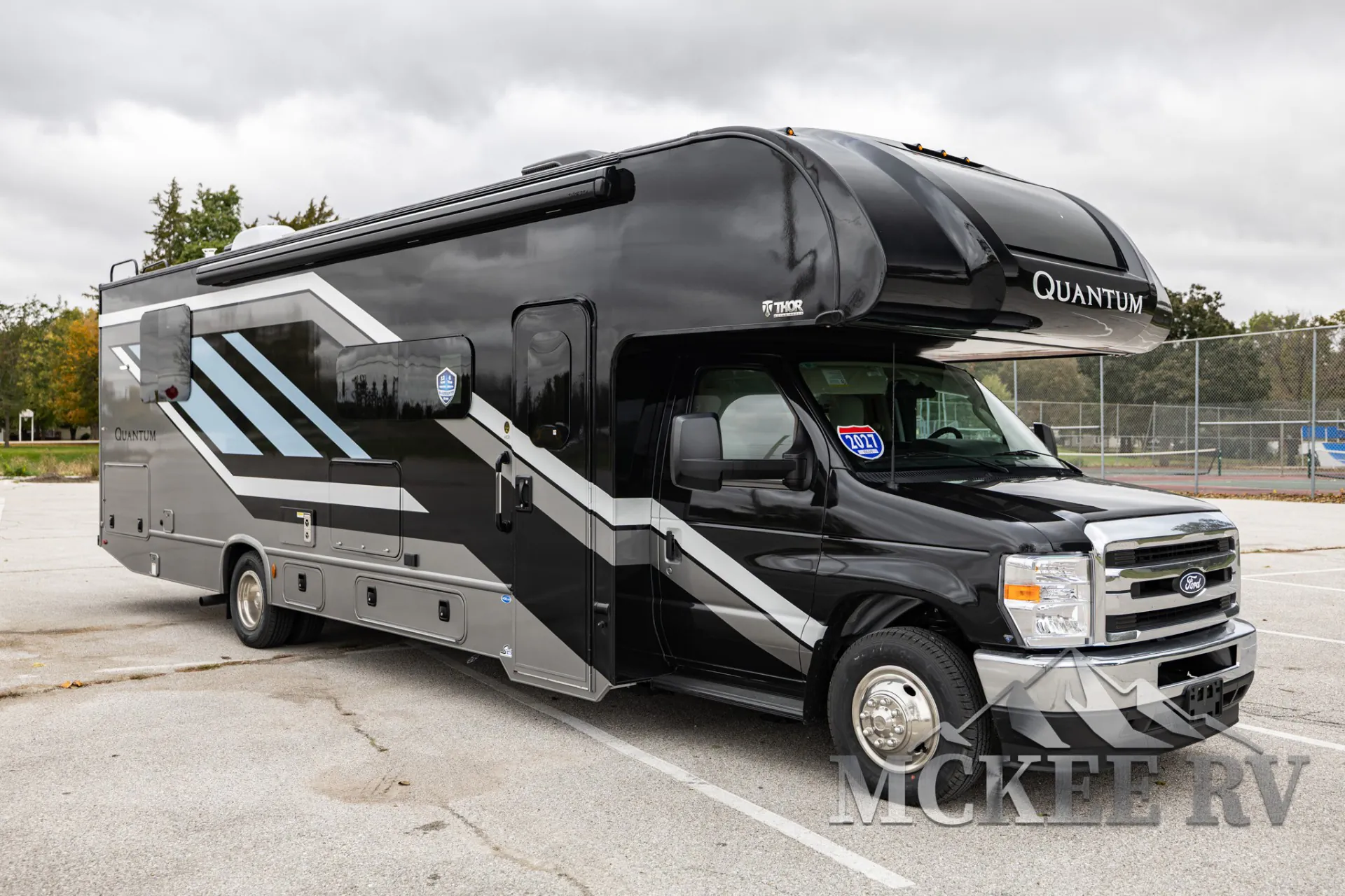 2027 Thor Motor Coach Quantum HS31 - Photo 2