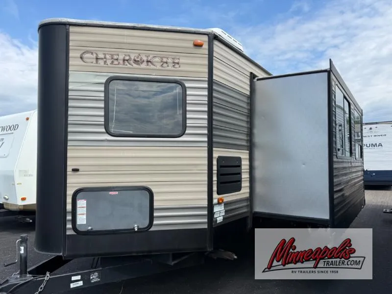 2016 Forest River Cherokee 274VFK - Photo 3