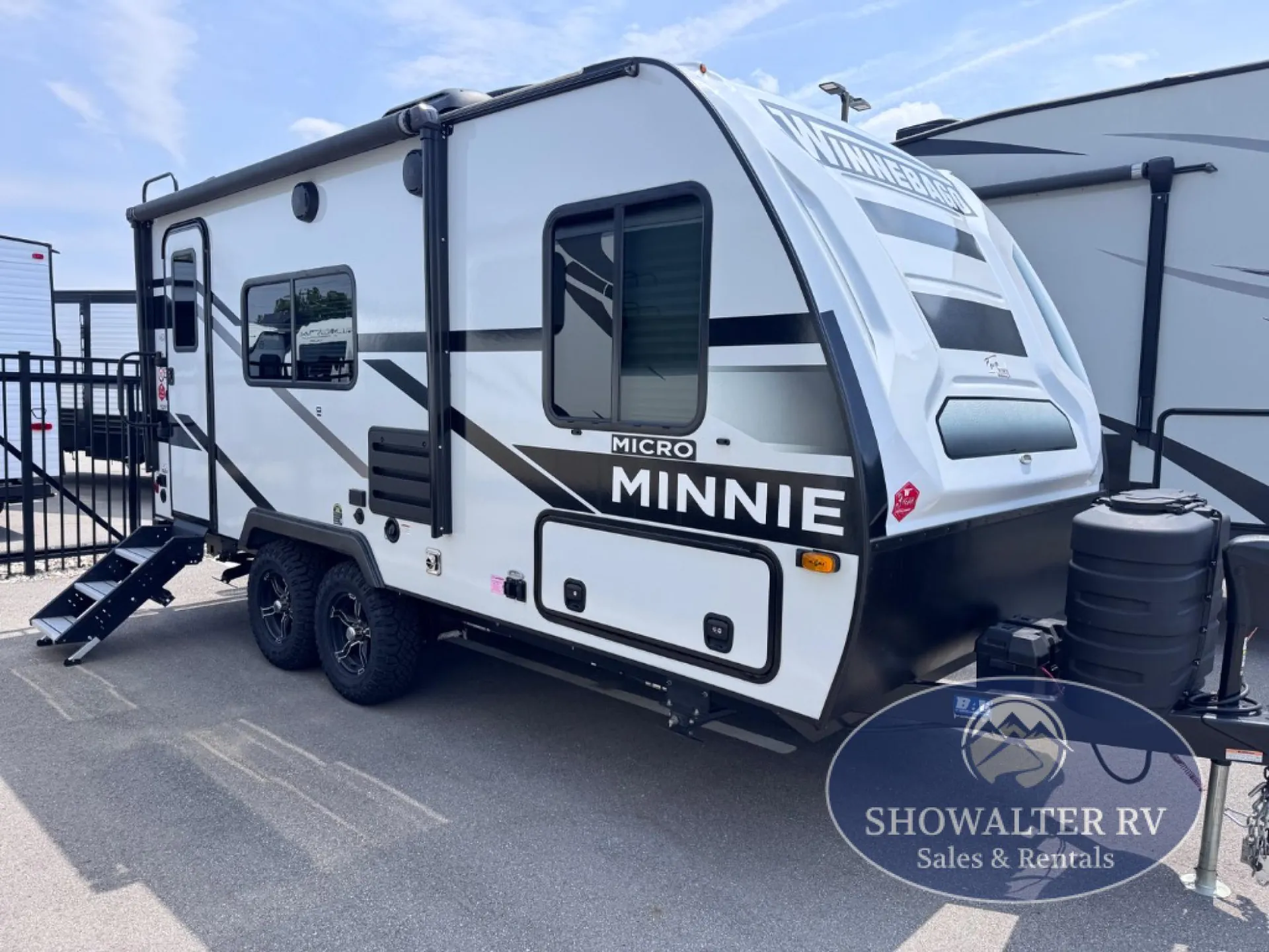 2024 Winnebago Micro Minnie 1821FB - Photo 2