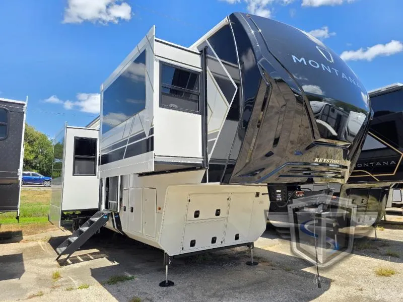 2027 Keystone RV Montana 3800FL - Photo 2