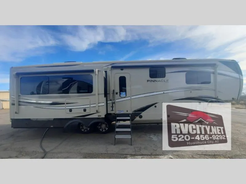 2023 Jayco Pinnacle 36KPTS - Photo 2