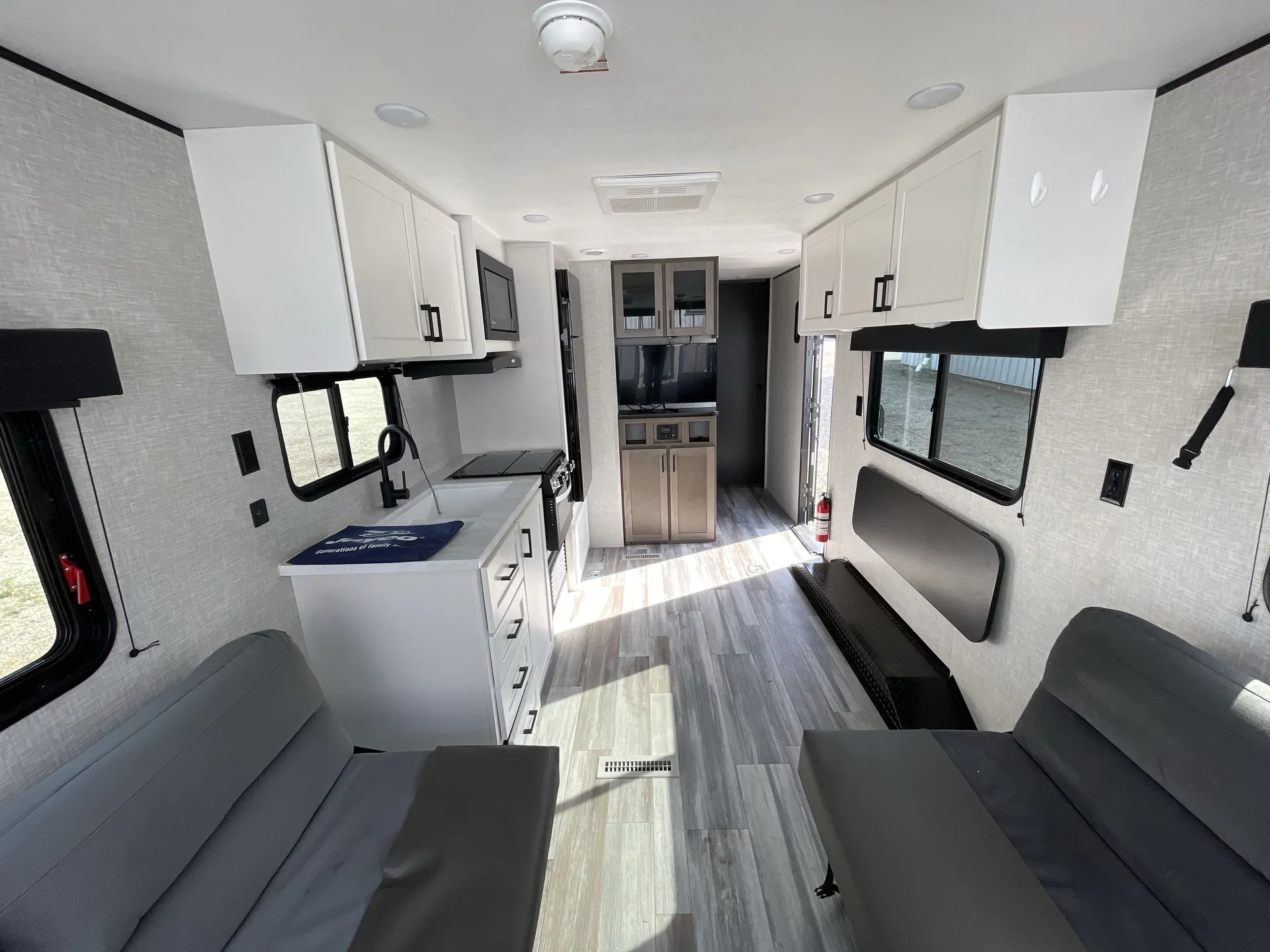 2025 Jayco Jay Flight SLX 265TH — living area main