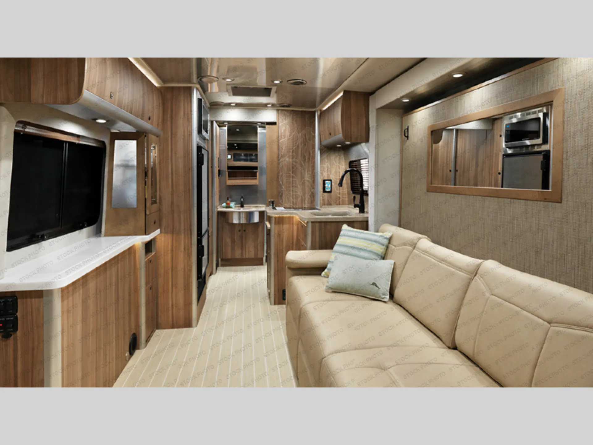 2025 Airstream Atlas Murphy Suite - Photo 4