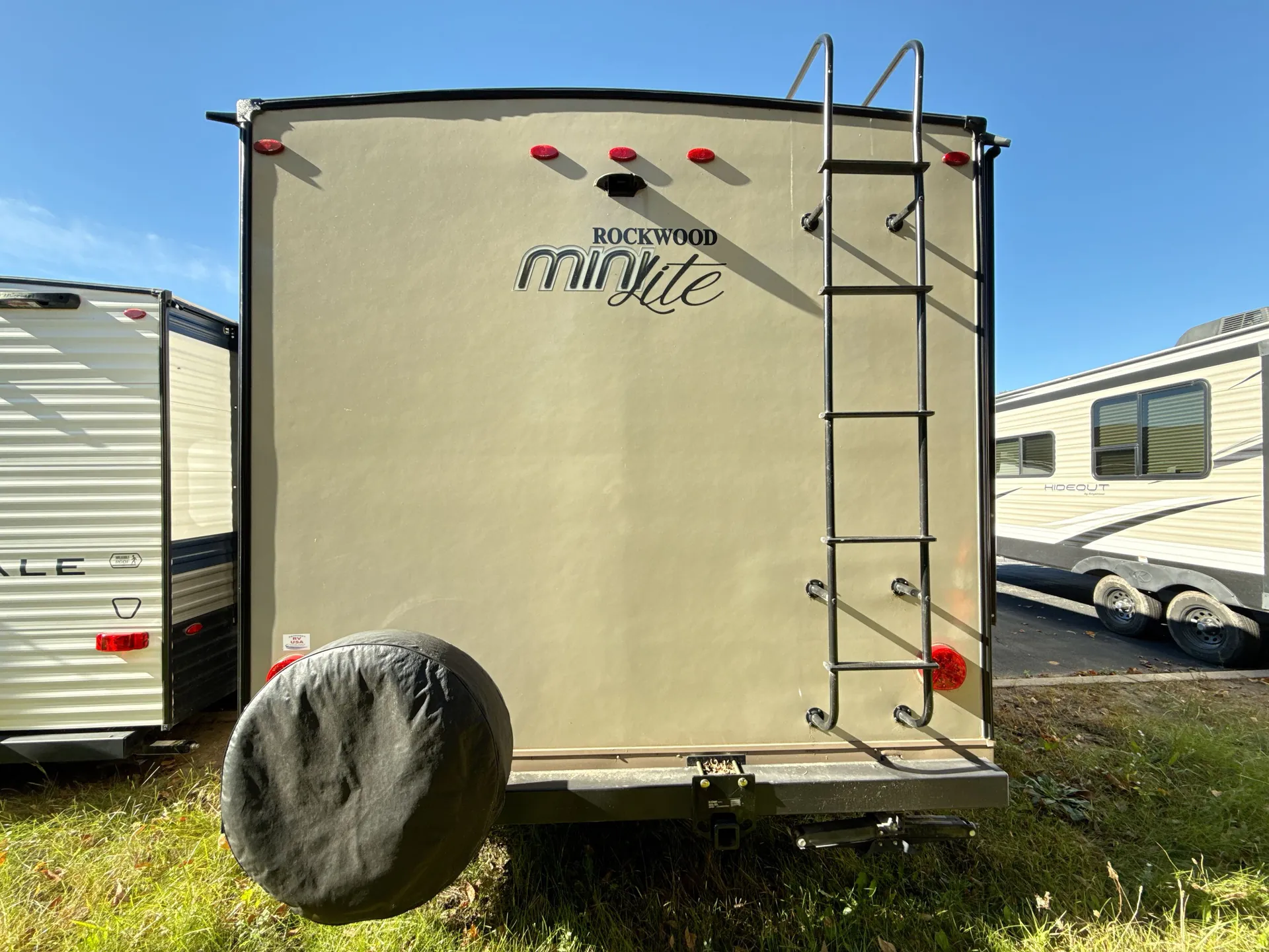 2018 Forest River Rockwood Mini Lite 2509S — off campside