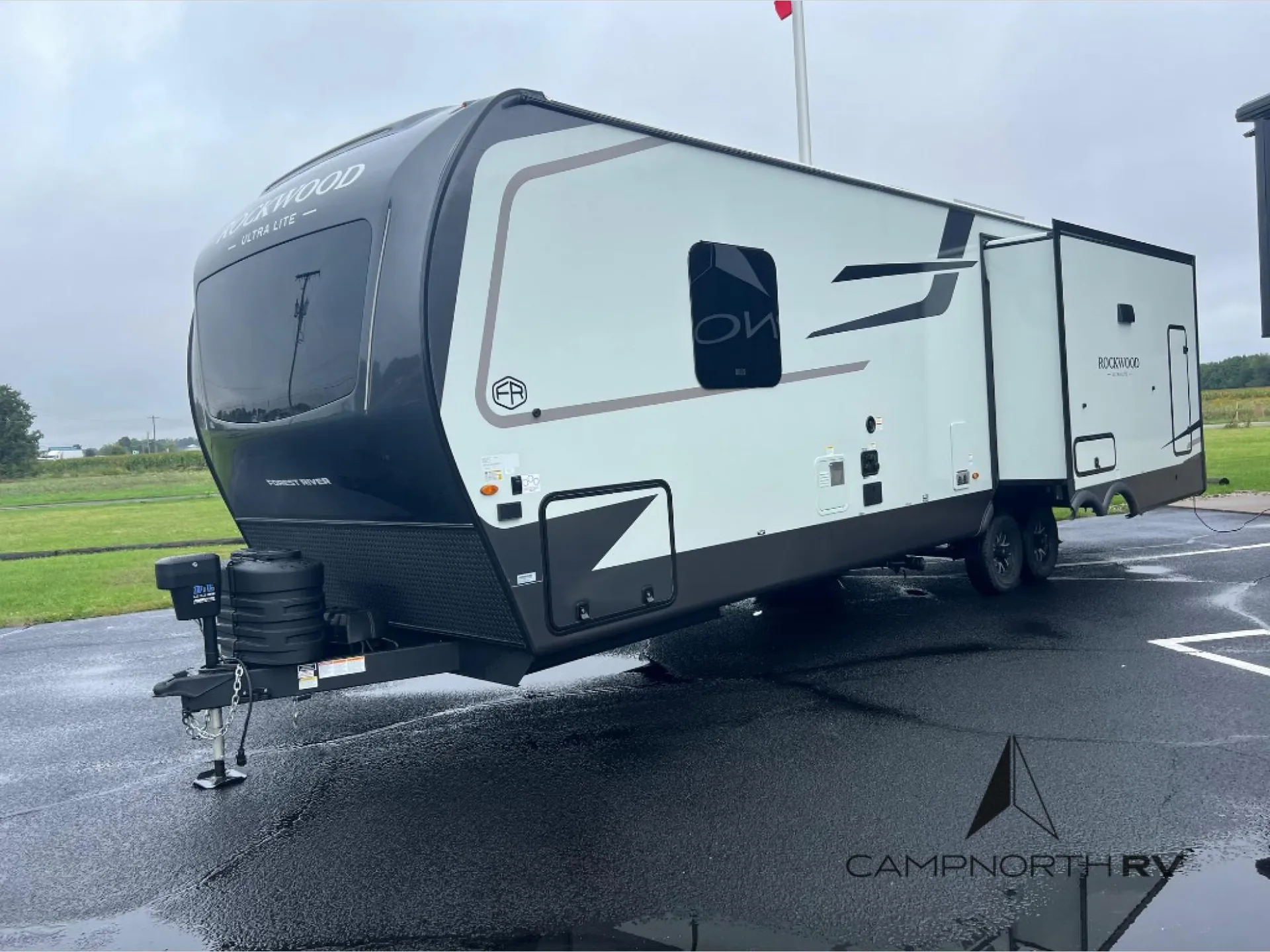 2027 Forest River Rockwood Ultra Lite 2916RL — Photo 5