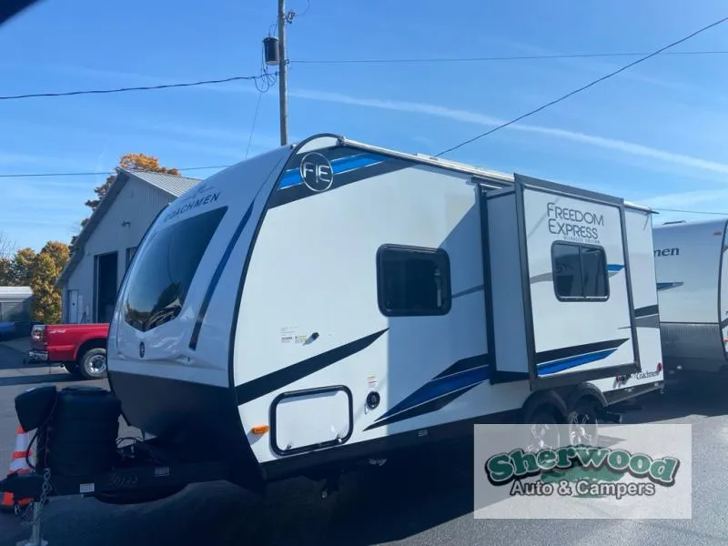 2025 Coachmen Freedom Express Ultra Lite 192RBS - Photo 2
