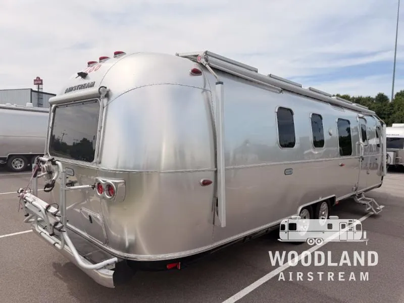 2020 Airstream Classic 33FB - Photo 4