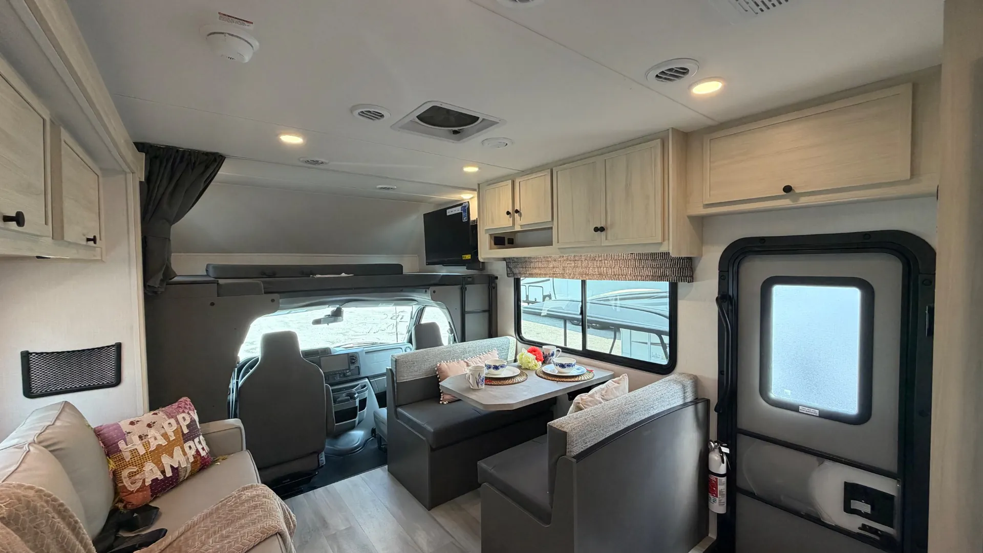 2027 Forest River Sunseeker 2860DS — Photo 7