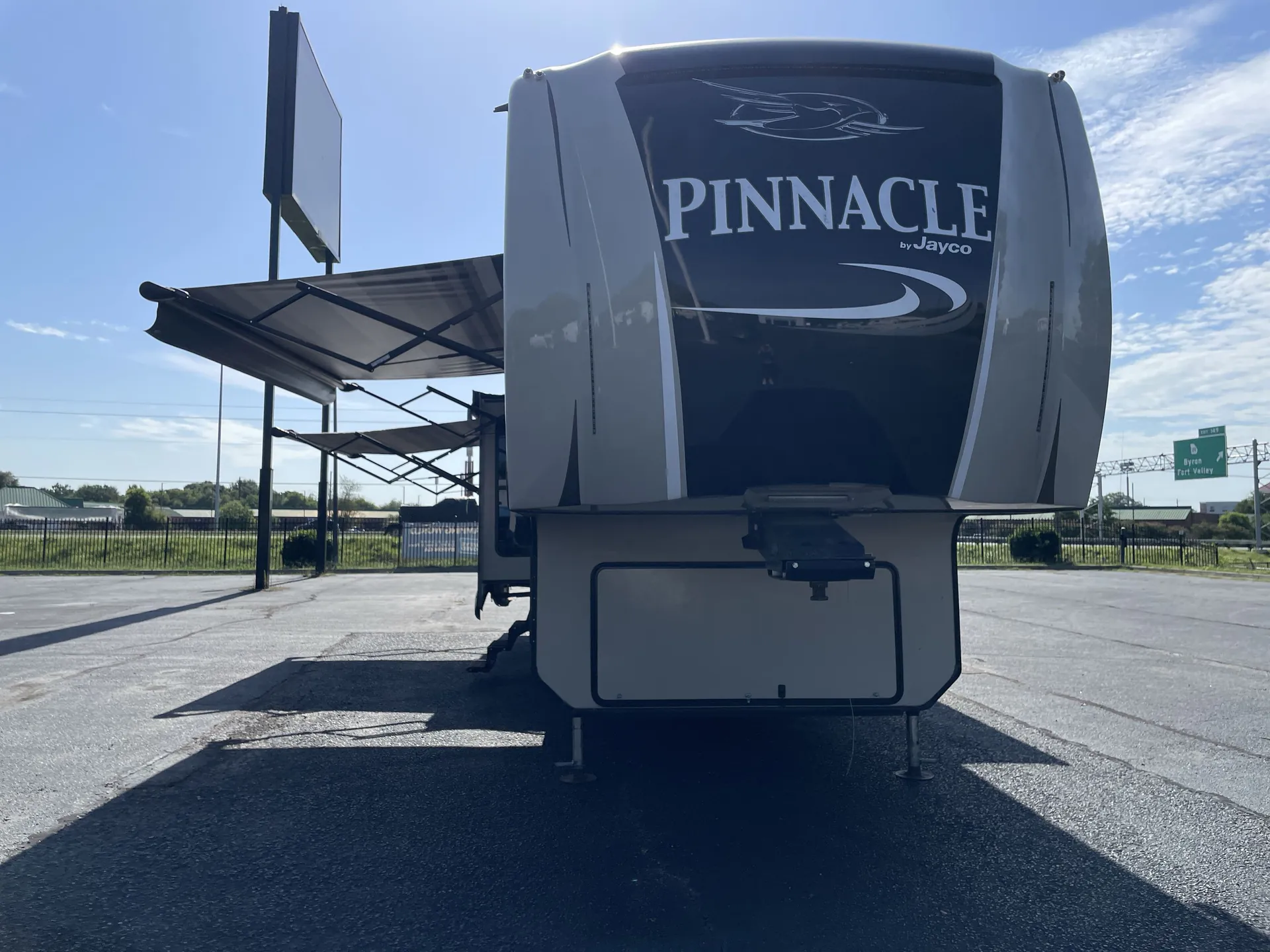 2017 Jayco Pinnacle 36KPTS — front