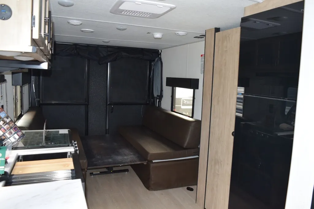2026 Forest River Cherokee Grey Wolf 22RR — Photo 6