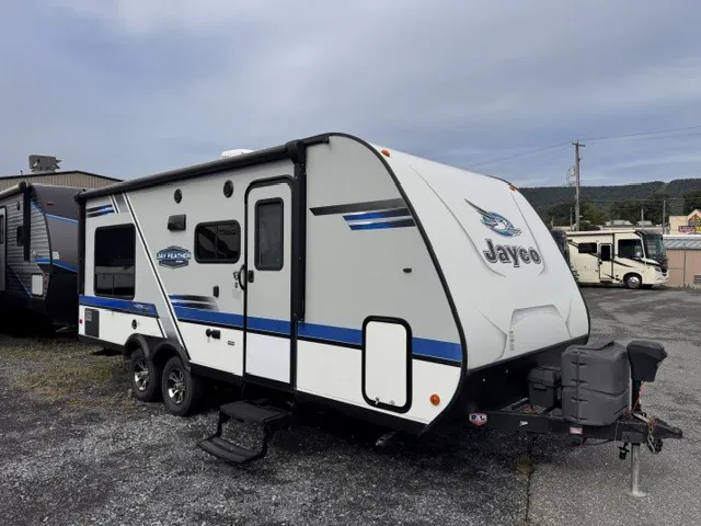 2018 Jayco Jay Feather X213 — Photo 1
