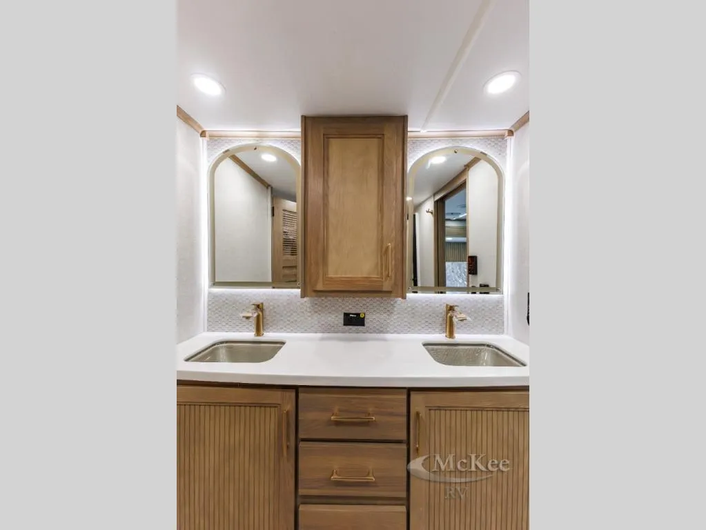 2027 Redwood RV Redwood RW415RD - Photo 2