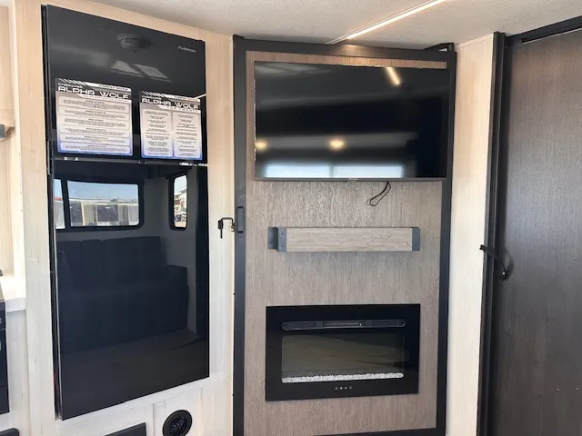 2026 Forest River Cherokee Alpha Wolf 29TB, Photos photo 21