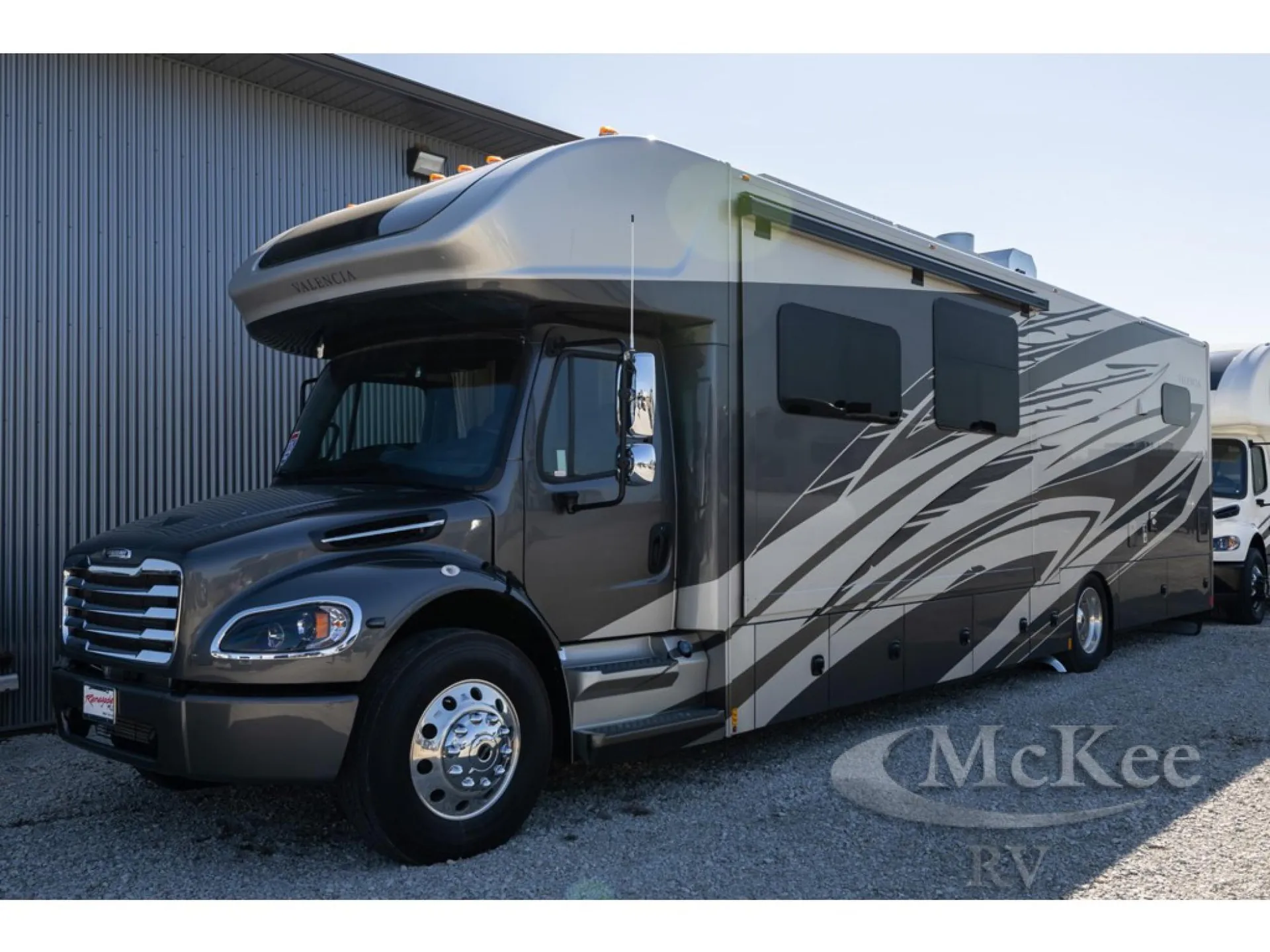 2026 Renegade RV Valencia 39BB - Photo 2