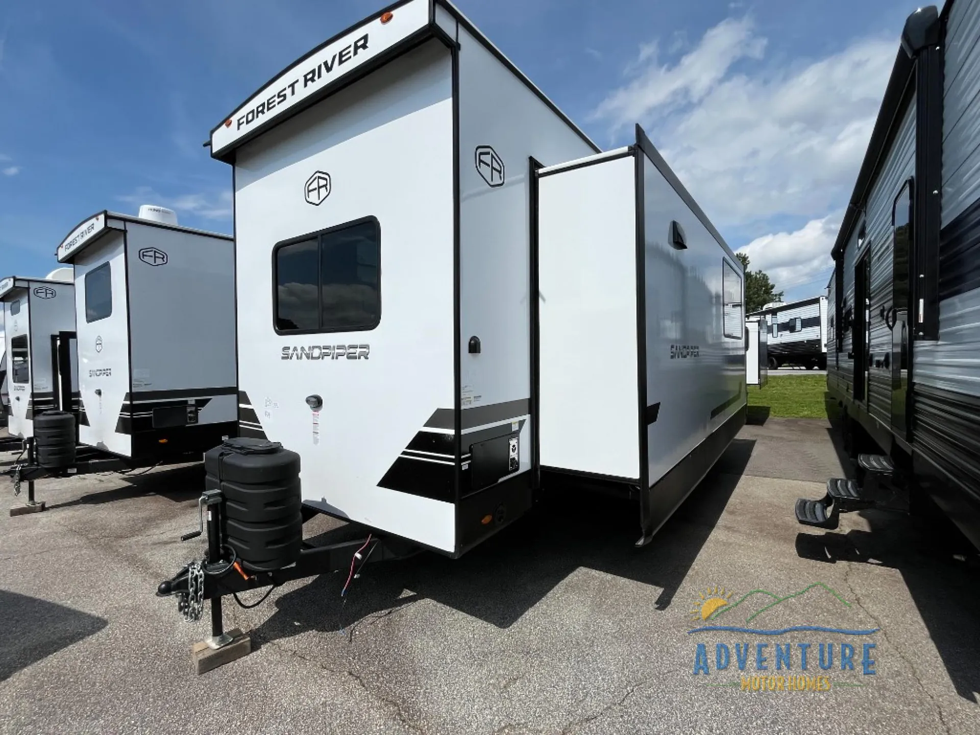 2025 Forest River Sandpiper Destination Trailers 421FKL - Photo 2