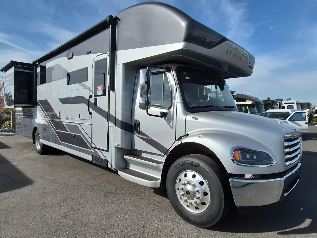 2027 Entegra Coach Accolade 37K, Photos photo 10