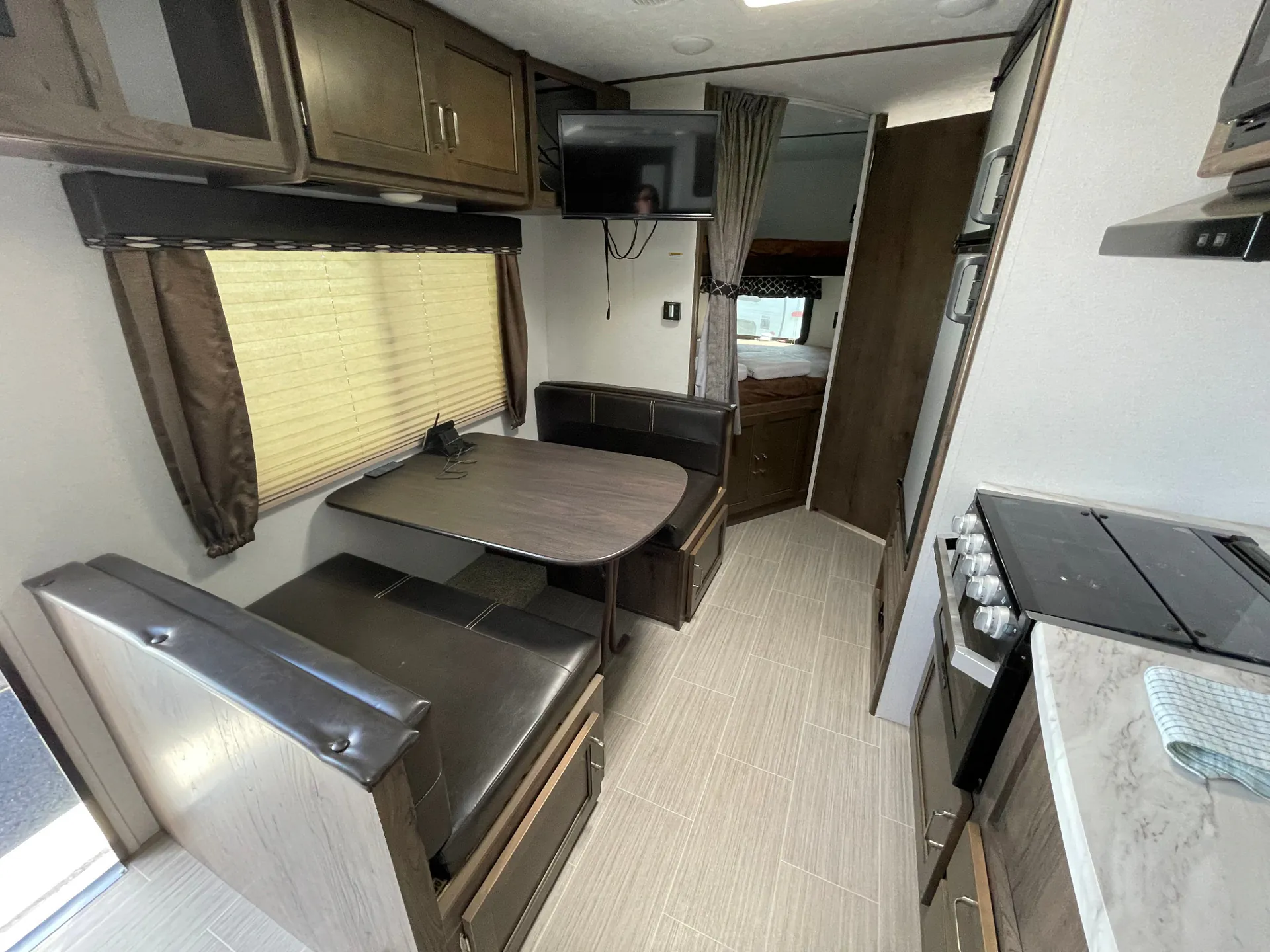 2019 Keystone Passport SL Series 239MLWE - Photo 3