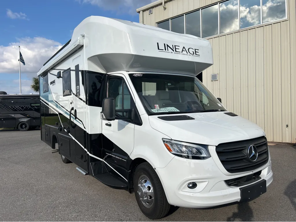 2026 Grand Design Lineage Series M 25TK - Photo 2