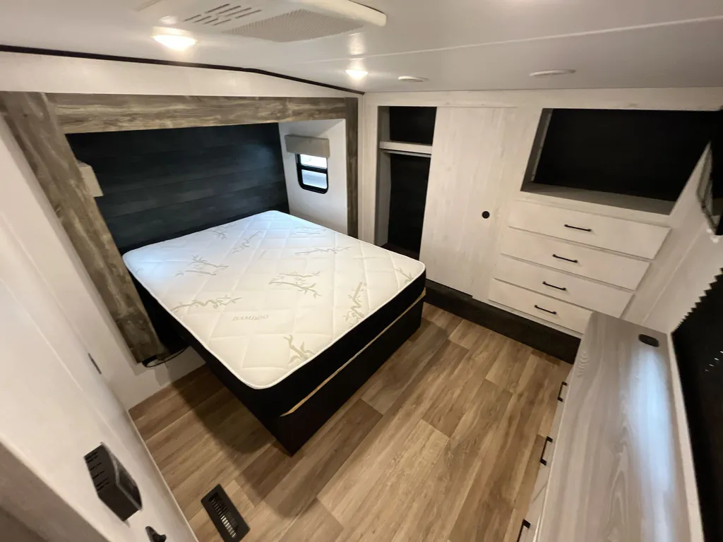 2023 Heartland Gravity 3950, Photos photo 14