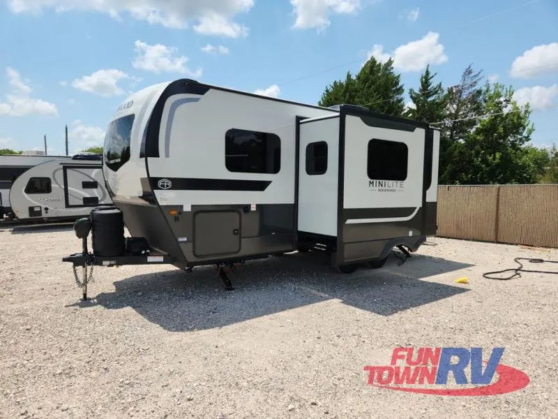 2026 Forest River Rockwood Mini Lite 2205S - Photo 3