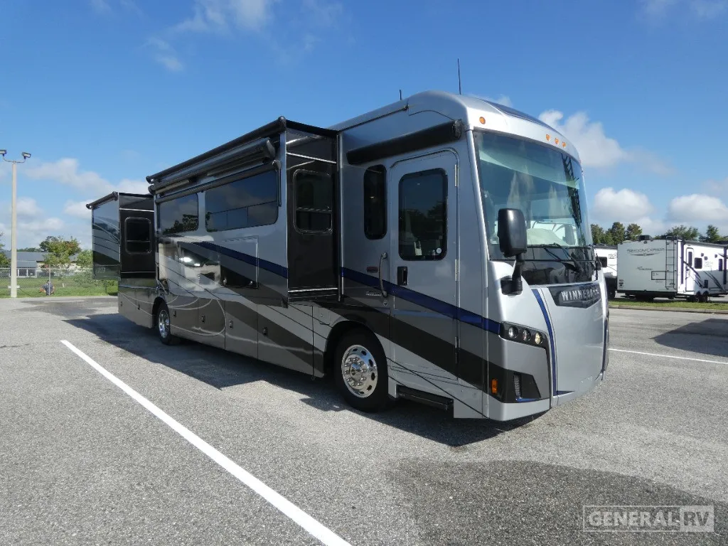2022 Winnebago Forza 36H - Photo 2