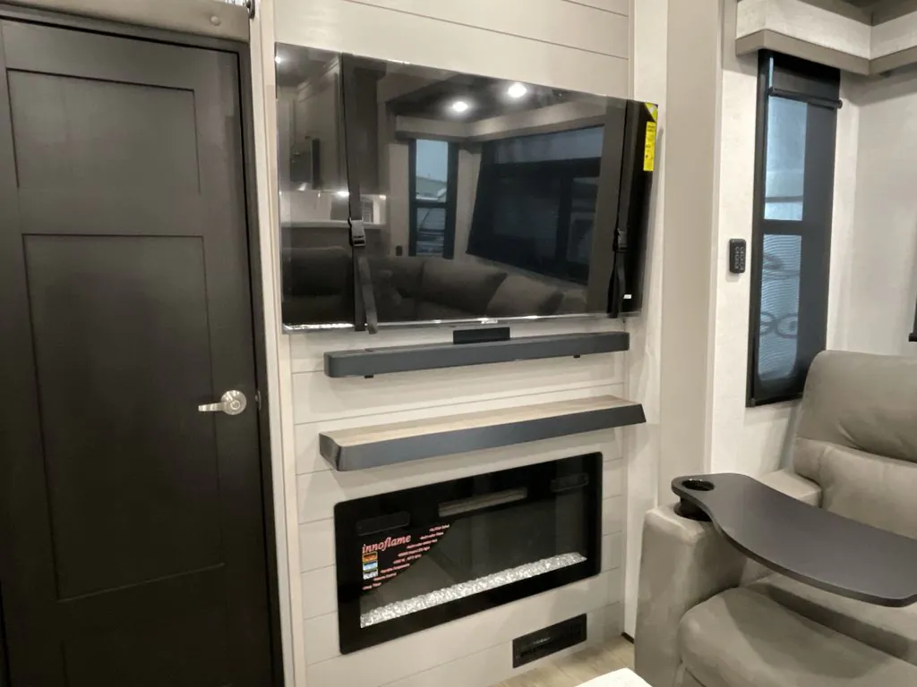 2026 Jayco North Point 395DSDB, Photos photo 10