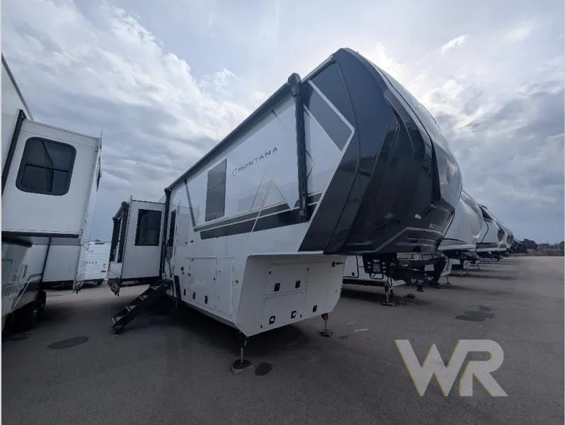 2026 Keystone Montana 3100RL - Photo 2