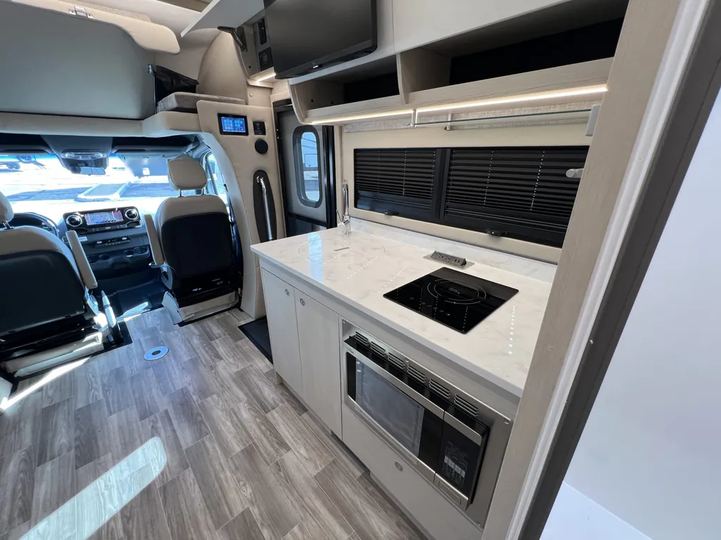 2025 Tiffin Wayfarer 25 XLW, Photos photo 9