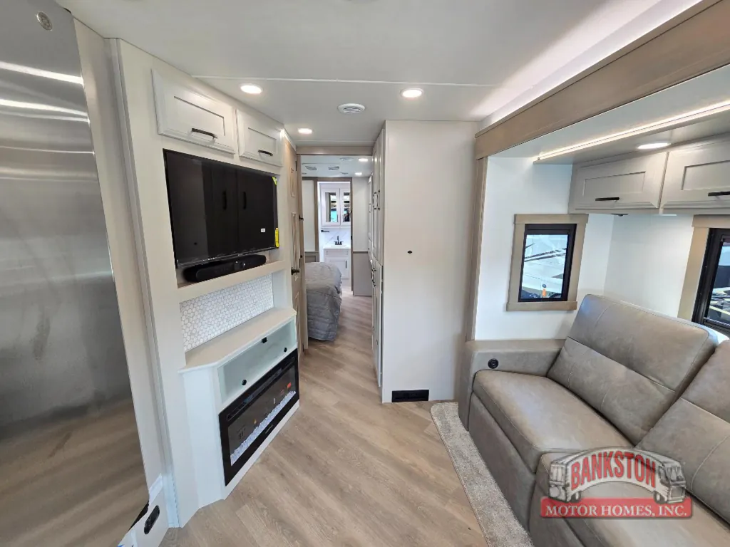 2027 Entegra Coach Emblem 36U, Photos photo 30