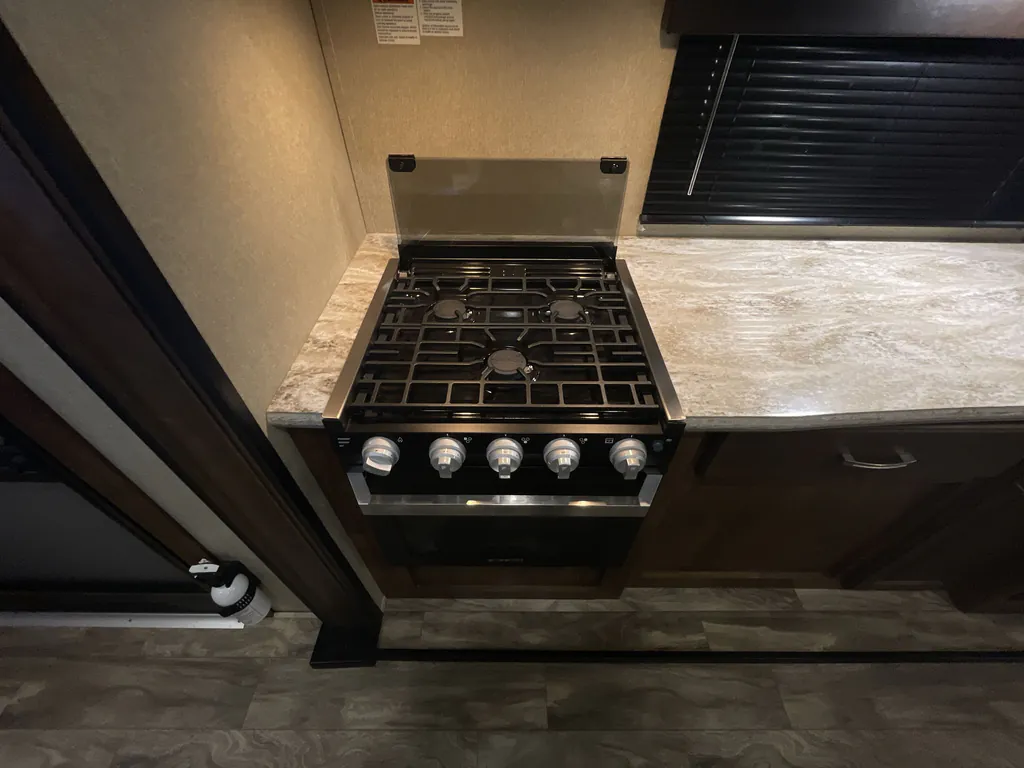 2019 Grand Design Reflection 297RSTS, Photos photo 10